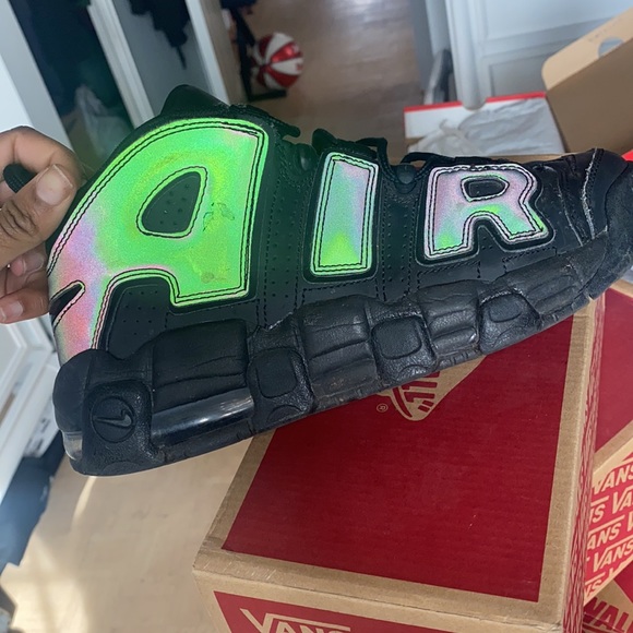 Nike Air More Uptempo Se (GS) size 6.5Y - Picture 4 of 5